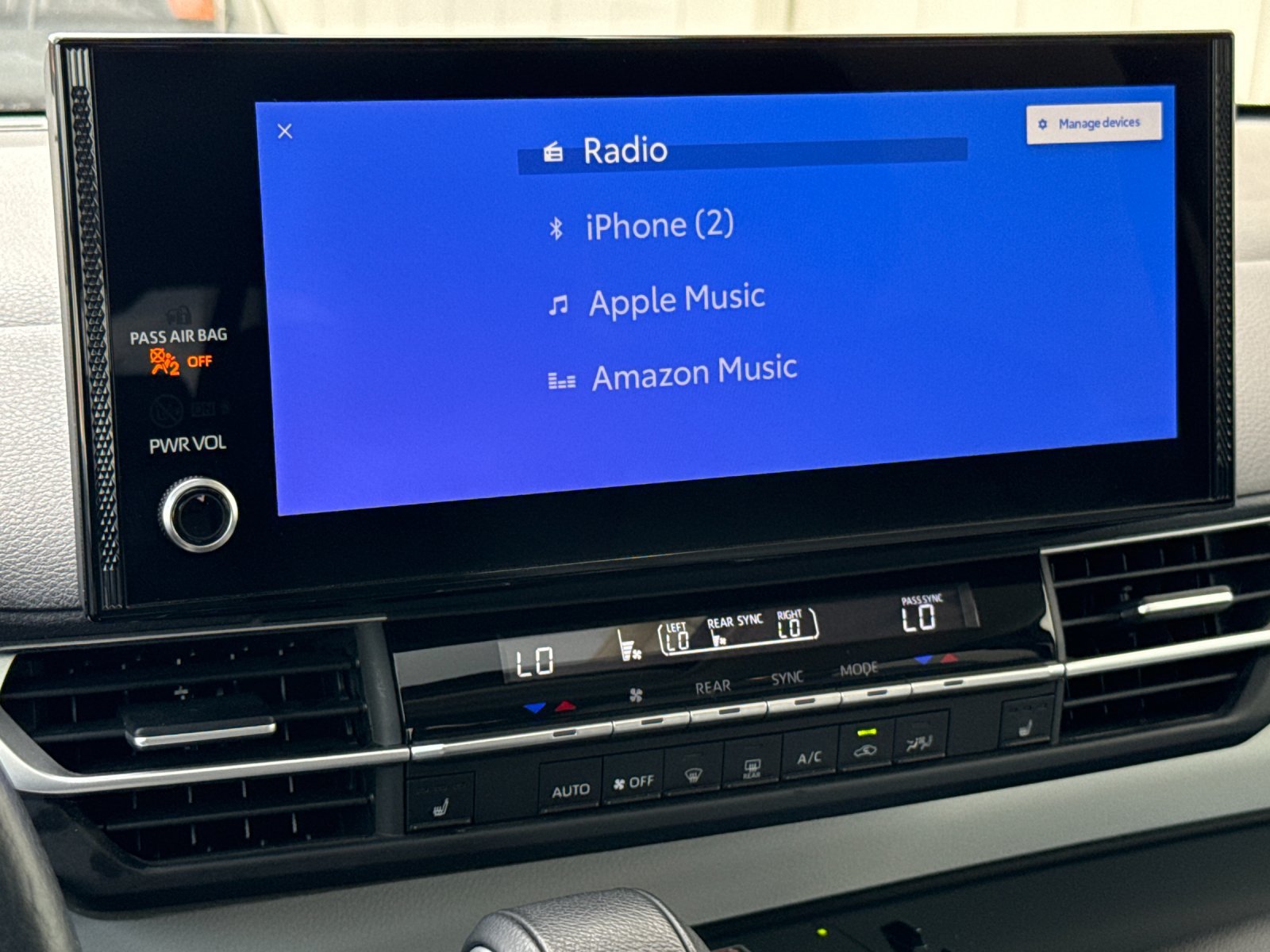 Certified 2025 Toyota Sienna XLE FWD image 18