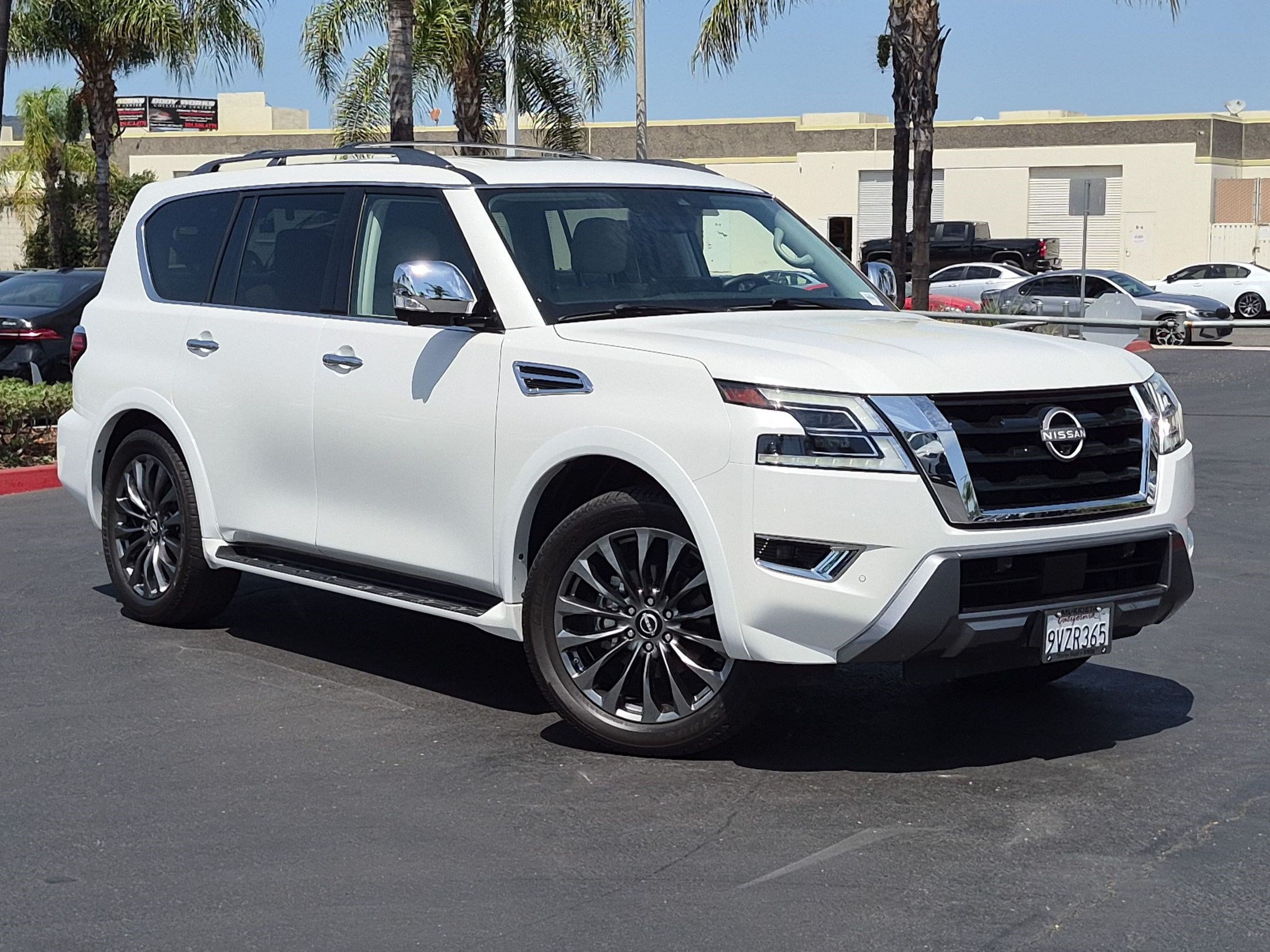 Used 2024 Nissan Armada Platinum w/ Captain's Chairs Package RWD image 2