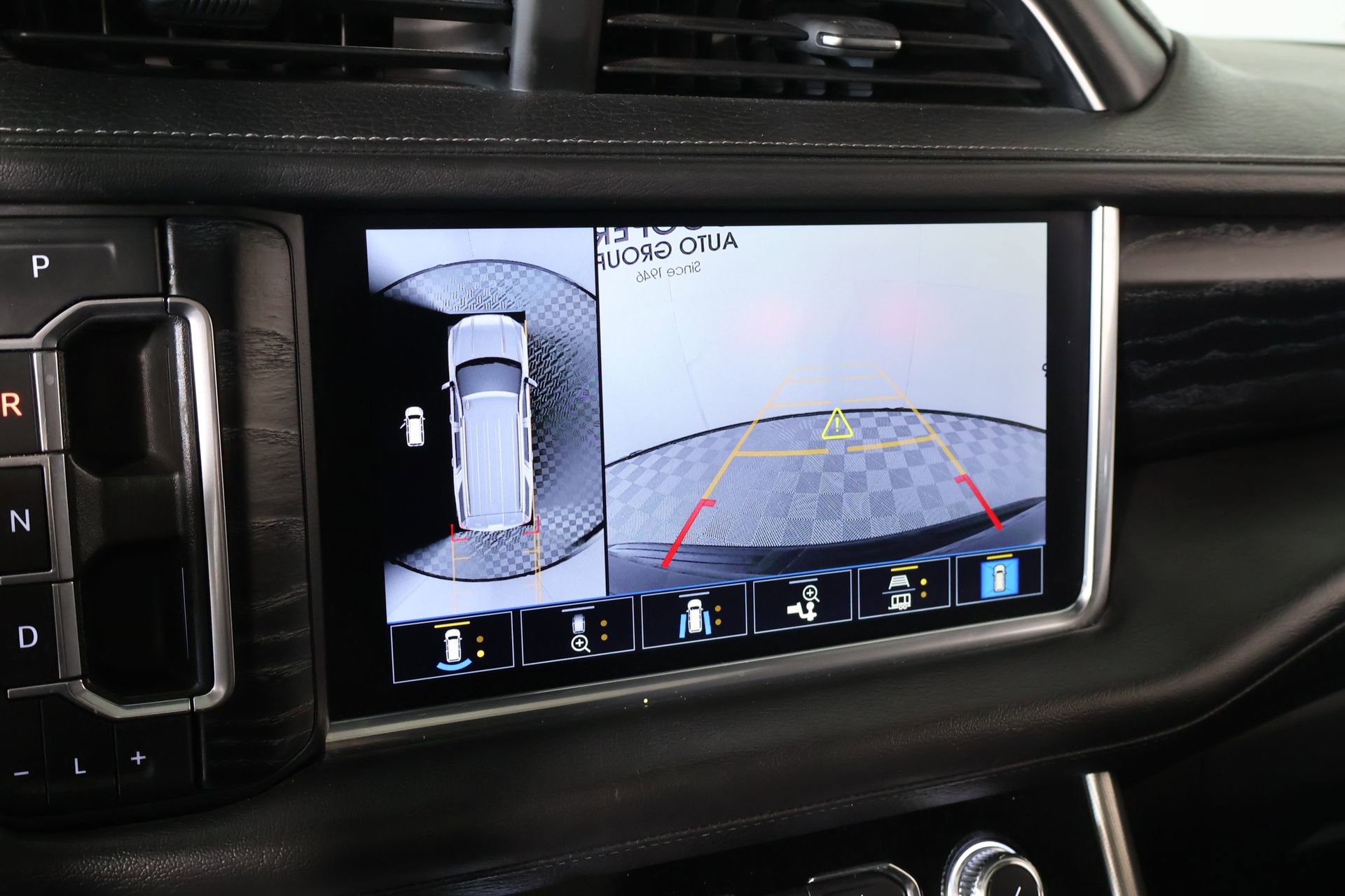 Used 2021 GMC Yukon XL Denali w/ Denali Ultimate Package AWD/4WD image 6