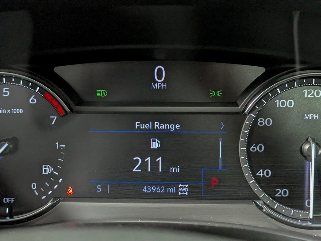 Used 2019 Cadillac XT4 Premium Luxury w/ Cold Weather Package image 35