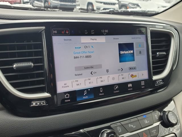 Certified 2024 Chrysler Pacifica Touring-L image 13