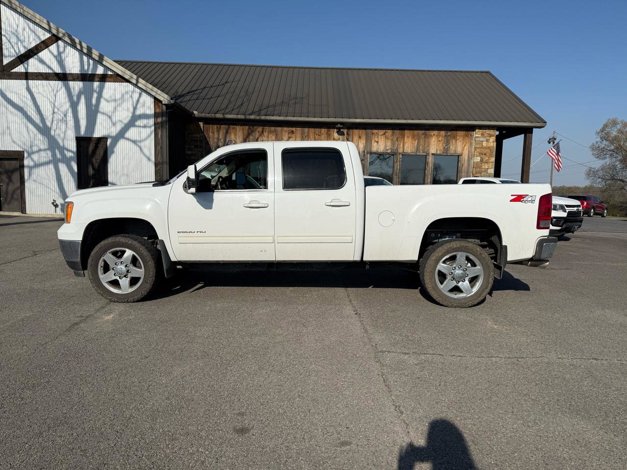 Used 2013 GMC Sierra 2500 SLT w/ SLT Convenience Package image 2