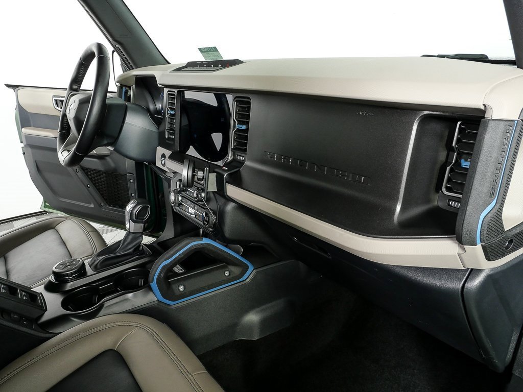 Used 2023 Ford Bronco Wildtrak image 22