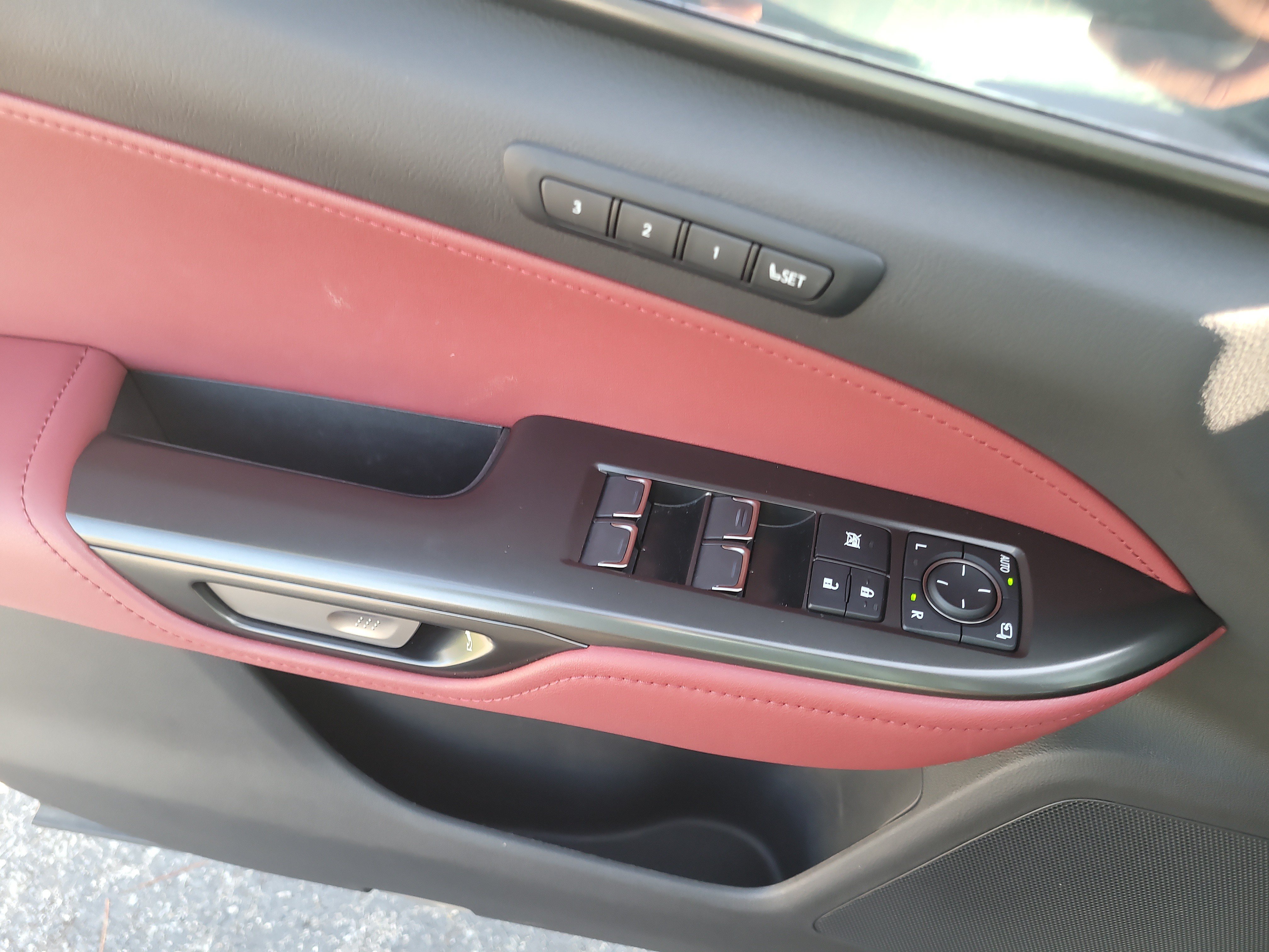 Used 2025 Lexus NX 250 FWD w/ Accessory Package (2T) image 19