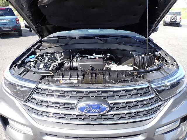 Used 2023 Ford Explorer XLT w/ Equipment Group 202A AWD/4WD image 15