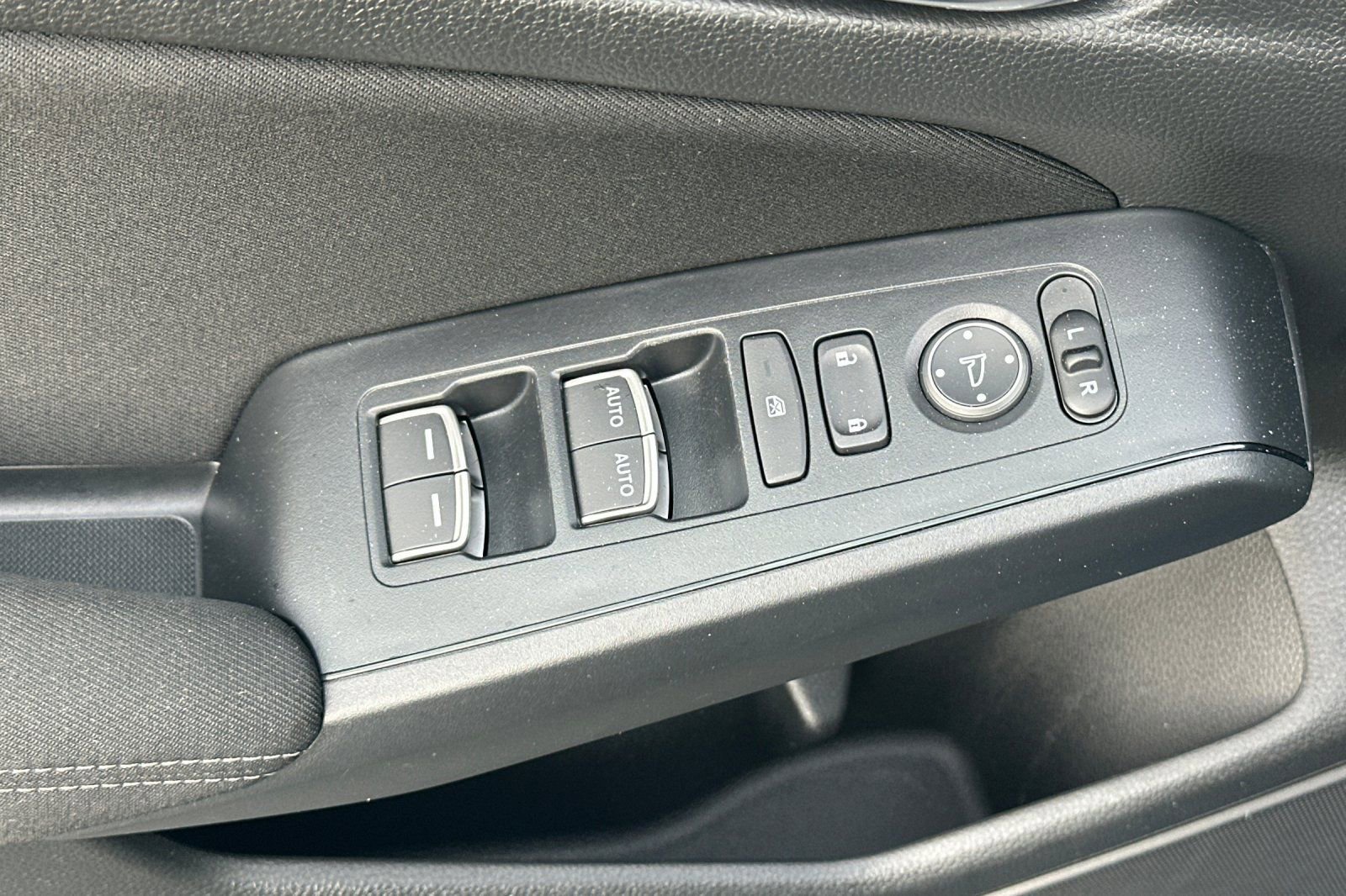 Used 2025 Honda Civic Sport image 11