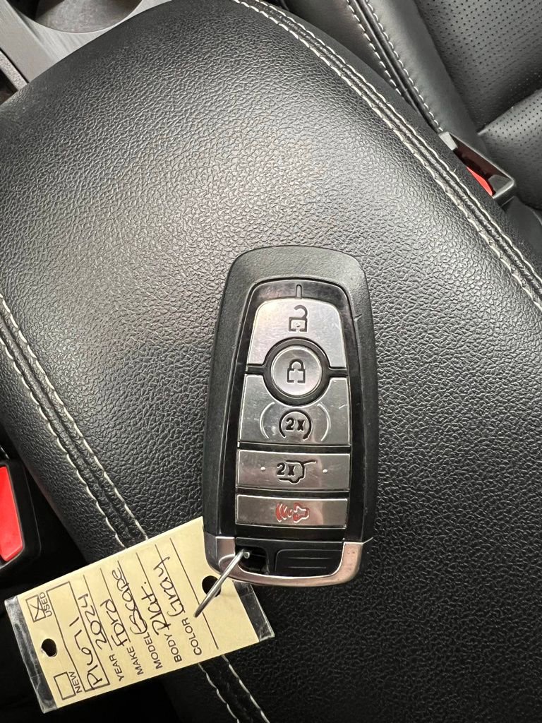 Used 2024 Ford Escape Platinum image 27