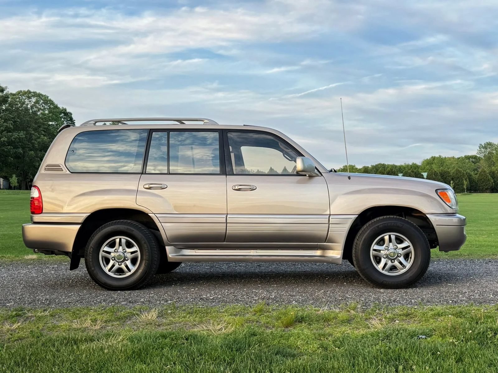 Used 2001 Lexus LX 470 4WD image 46
