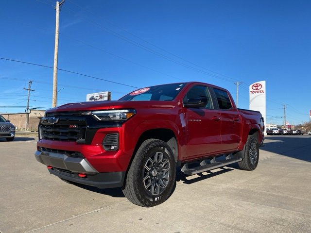 Used 2023 Chevrolet Colorado Z71 w/ Z71 Convenience Package 2