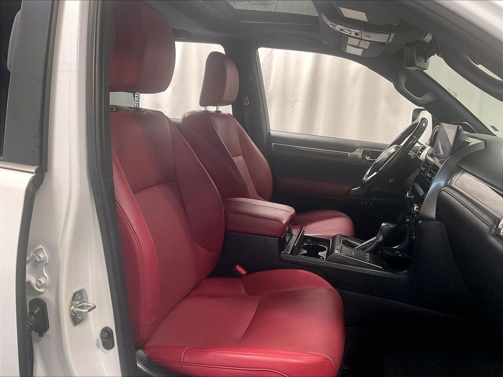 Used 2022 Lexus GX 460 Premium w/ Accessory Package AWD/4WD image 11