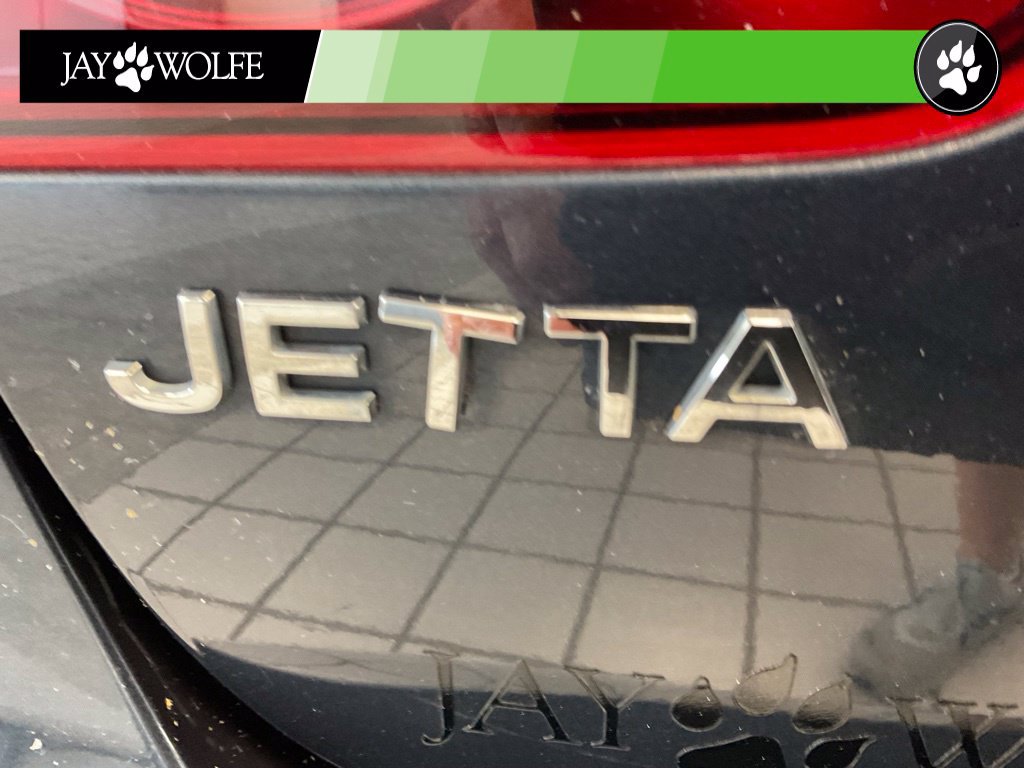 Used 2010 Volkswagen Jetta Limited Edition FWD image 19