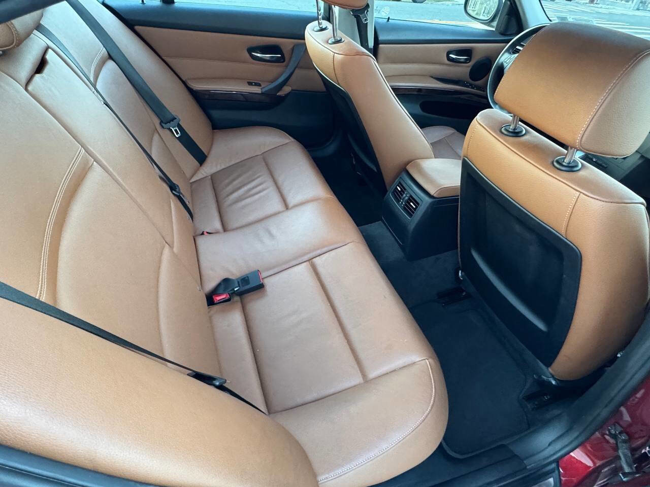 Used 2011 BMW 328i xDrive Sedan image 14