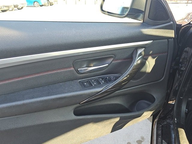 Used 2019 BMW 430i Convertible image 9