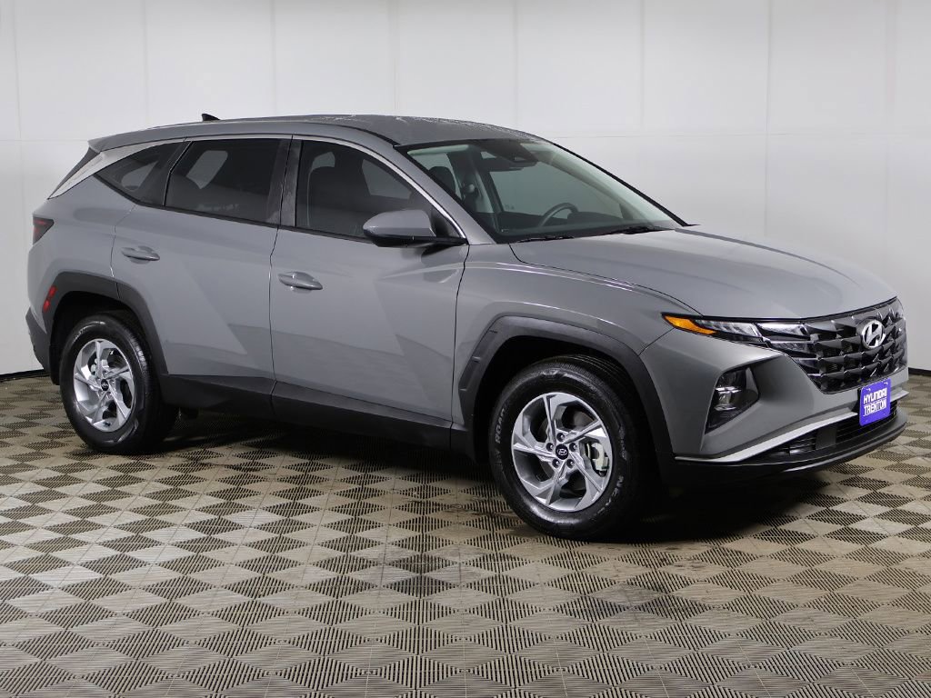 Used 2024 Hyundai Tucson SE image 2