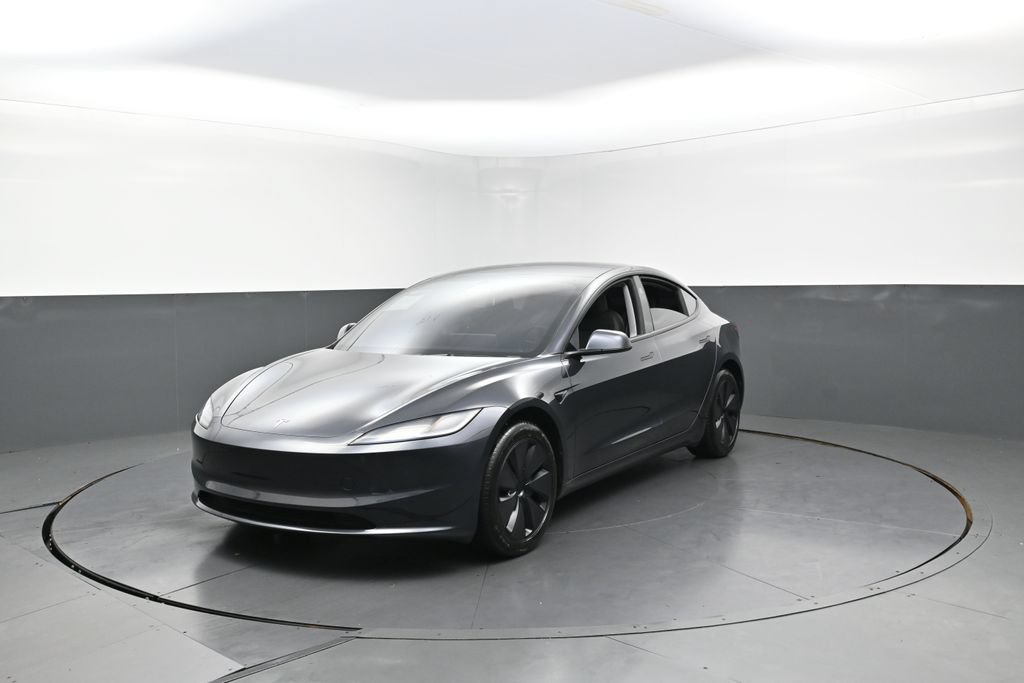 Used 2024 Tesla Model 3 Standard Range RWD image 4