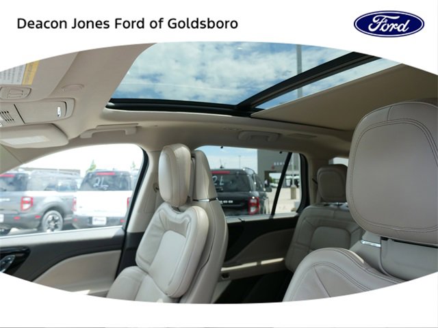 Used 2023 Lincoln Aviator Reserve w/ Equipment Group 201A image 22