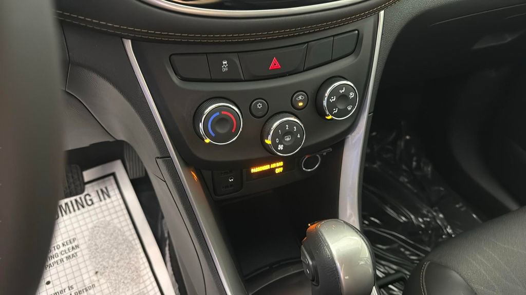 Certified 2022 Chevrolet Trax LT w/ Redline Edition image 20