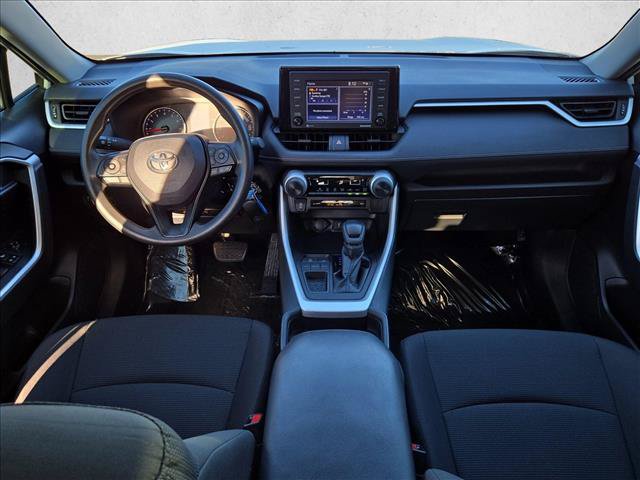 Used 2021 Toyota RAV4 LE FWD image 16