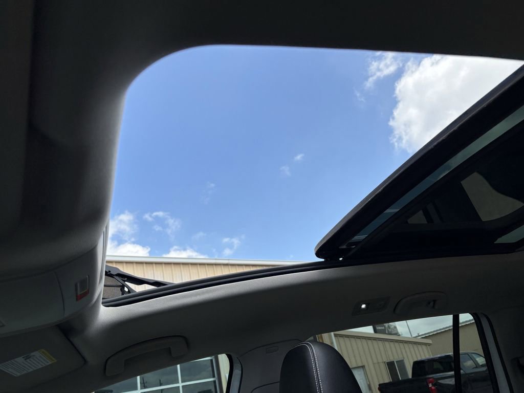 Used 2022 Volkswagen Atlas SEL Premium image 22