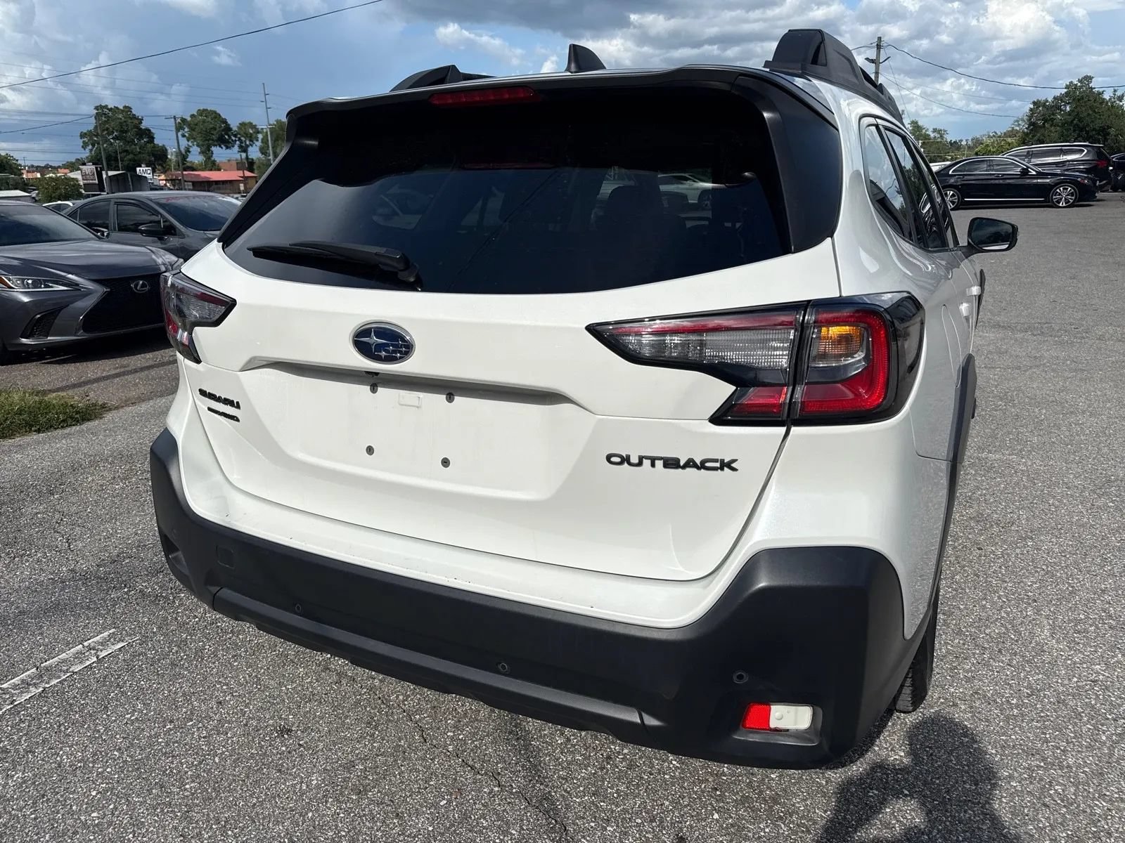 Used 2025 Subaru Outback Onyx Edition AWD/4WD image 8