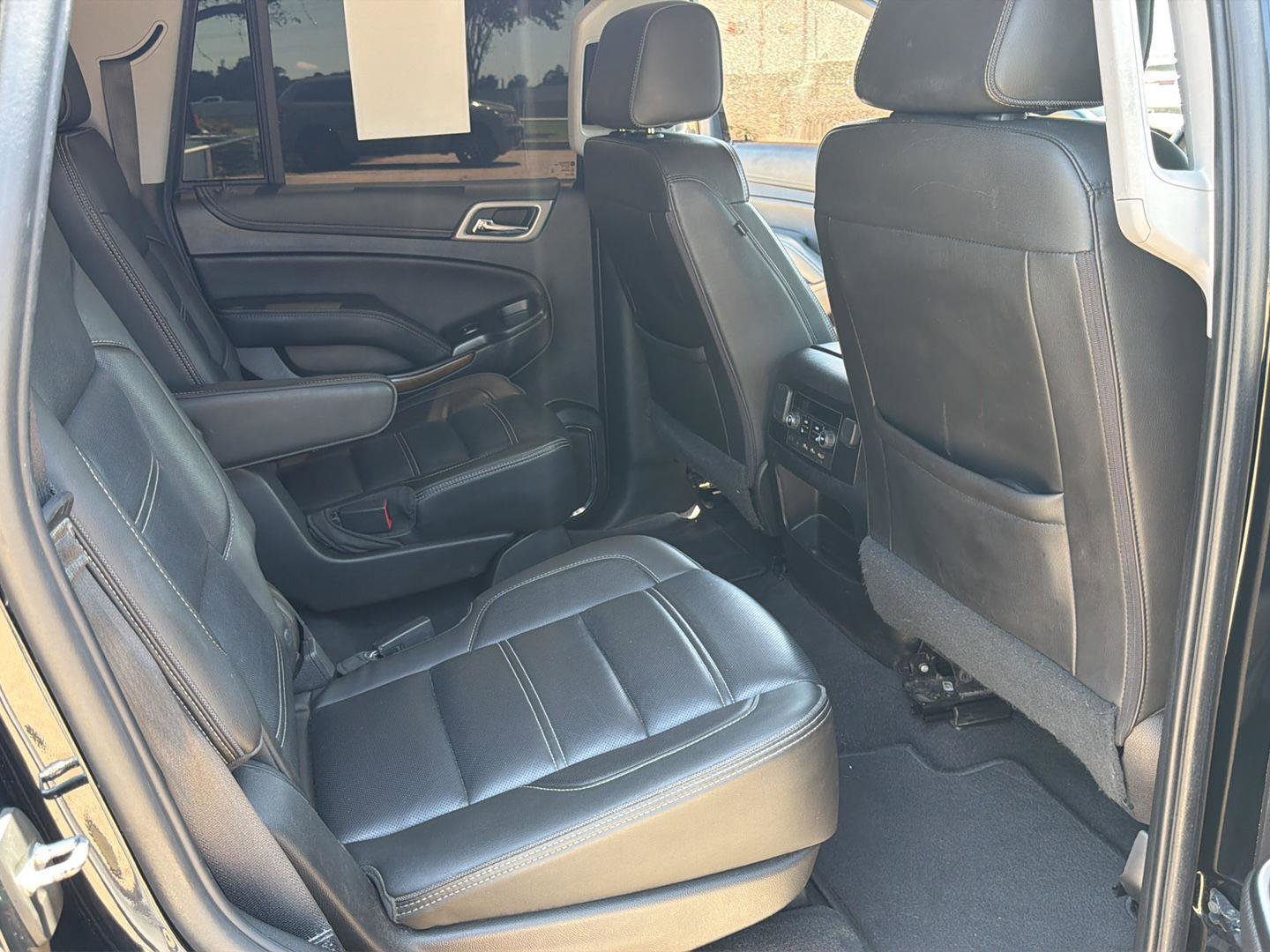 Used 2019 GMC Yukon Denali w/ Denali Ultimate Package AWD/4WD image 16