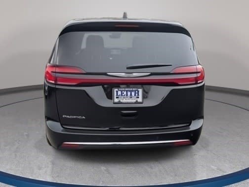 New 2026 Chrysler Pacifica Select FWD image 6