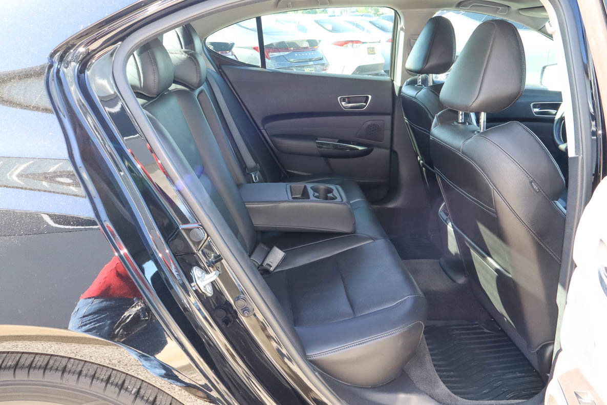 Used 2018 Acura TLX w/ Technology Package FWD image 24