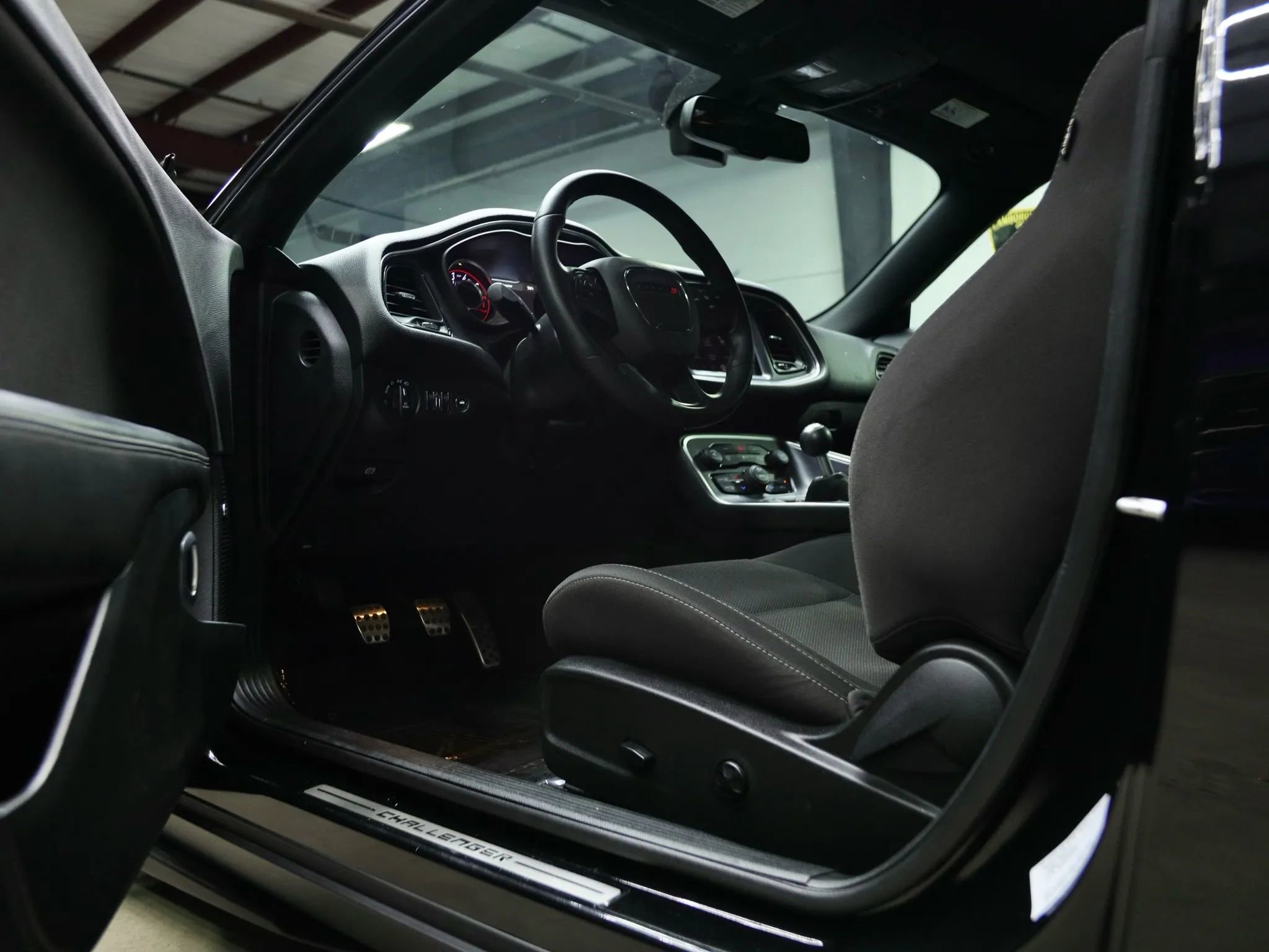 Used 2016 Dodge Challenger R/T image 26