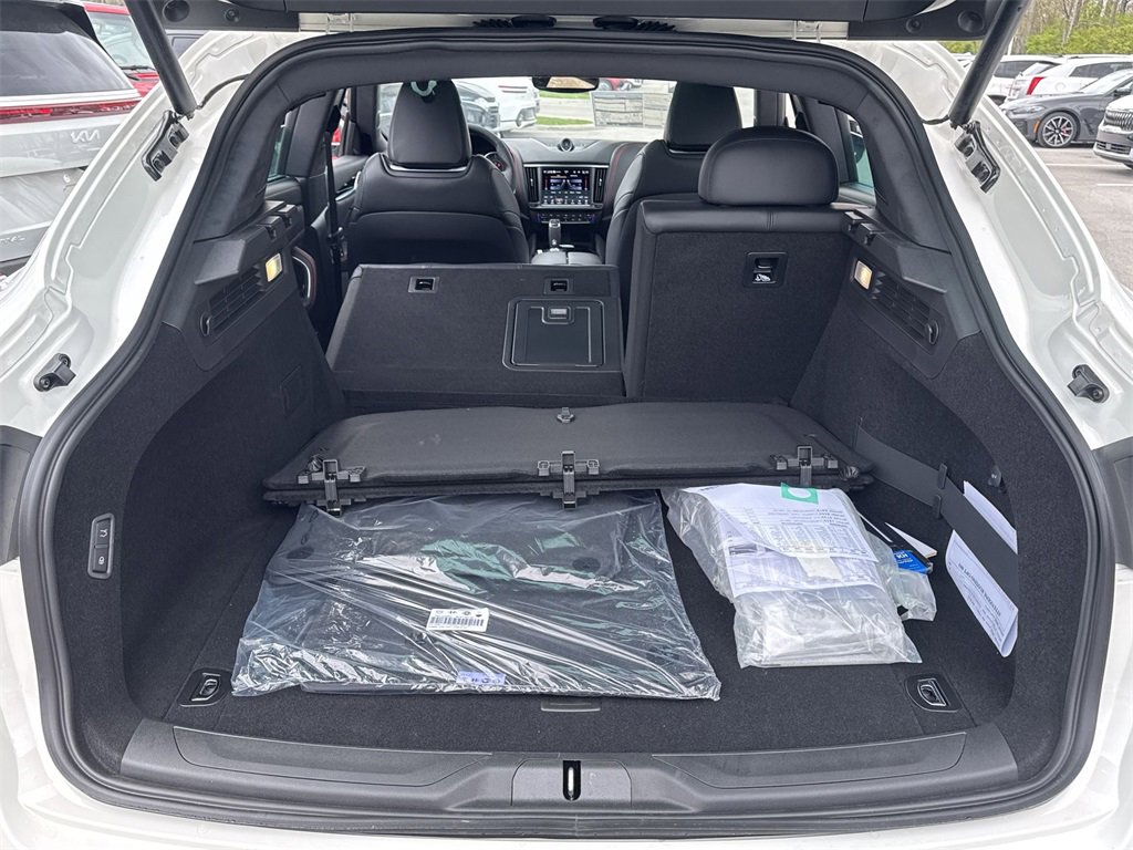 New 2024 Maserati Levante GT Ultima image 29