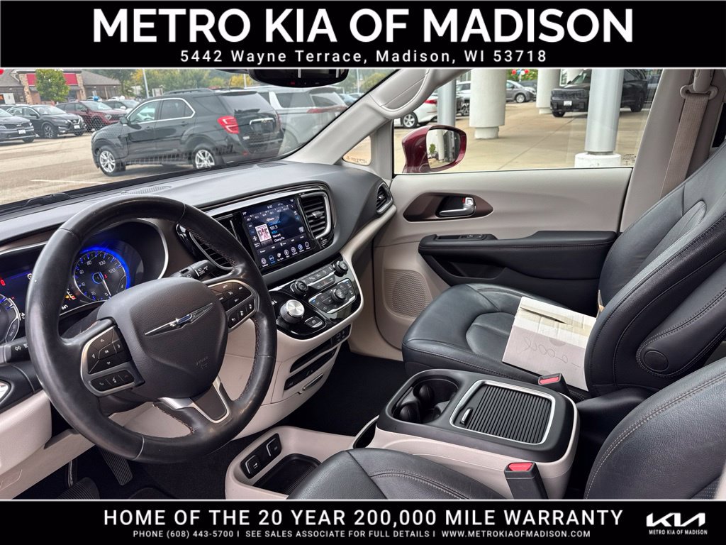 Used 2019 Chrysler Pacifica Touring-L Plus FWD image 15