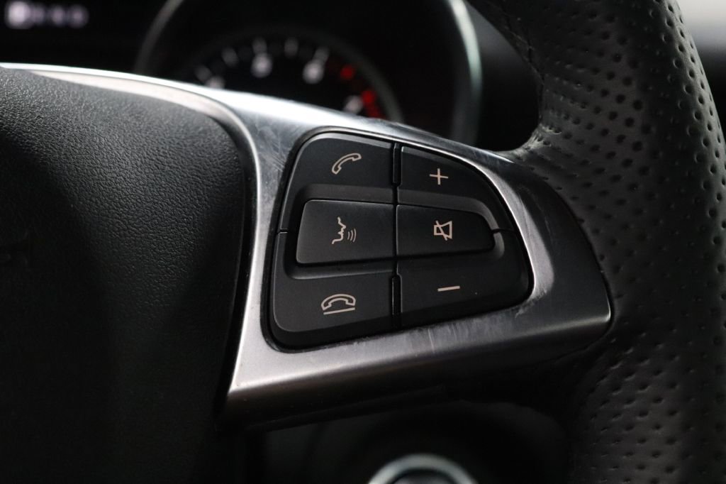 Used 2017 Mercedes-Benz SLC 300 image 21