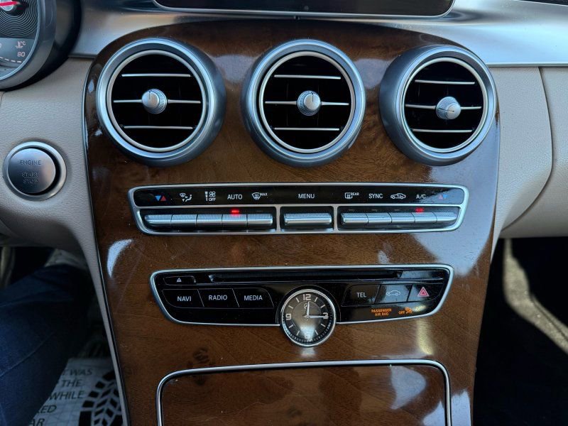 Used 2015 Mercedes-Benz C 300 4MATIC Sedan image 19