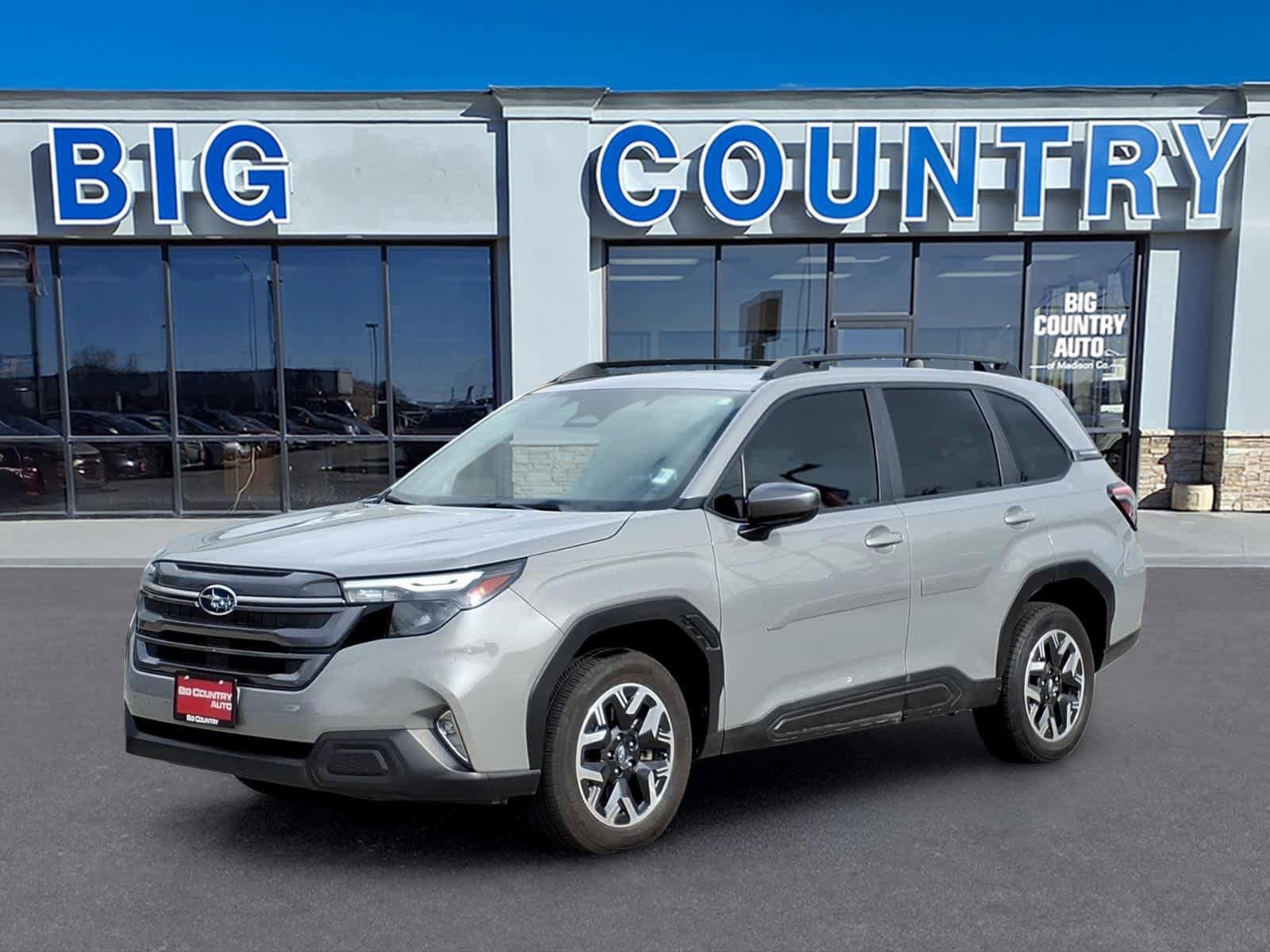 Used 2025 Subaru Forester Premium AWD/4WD image 1