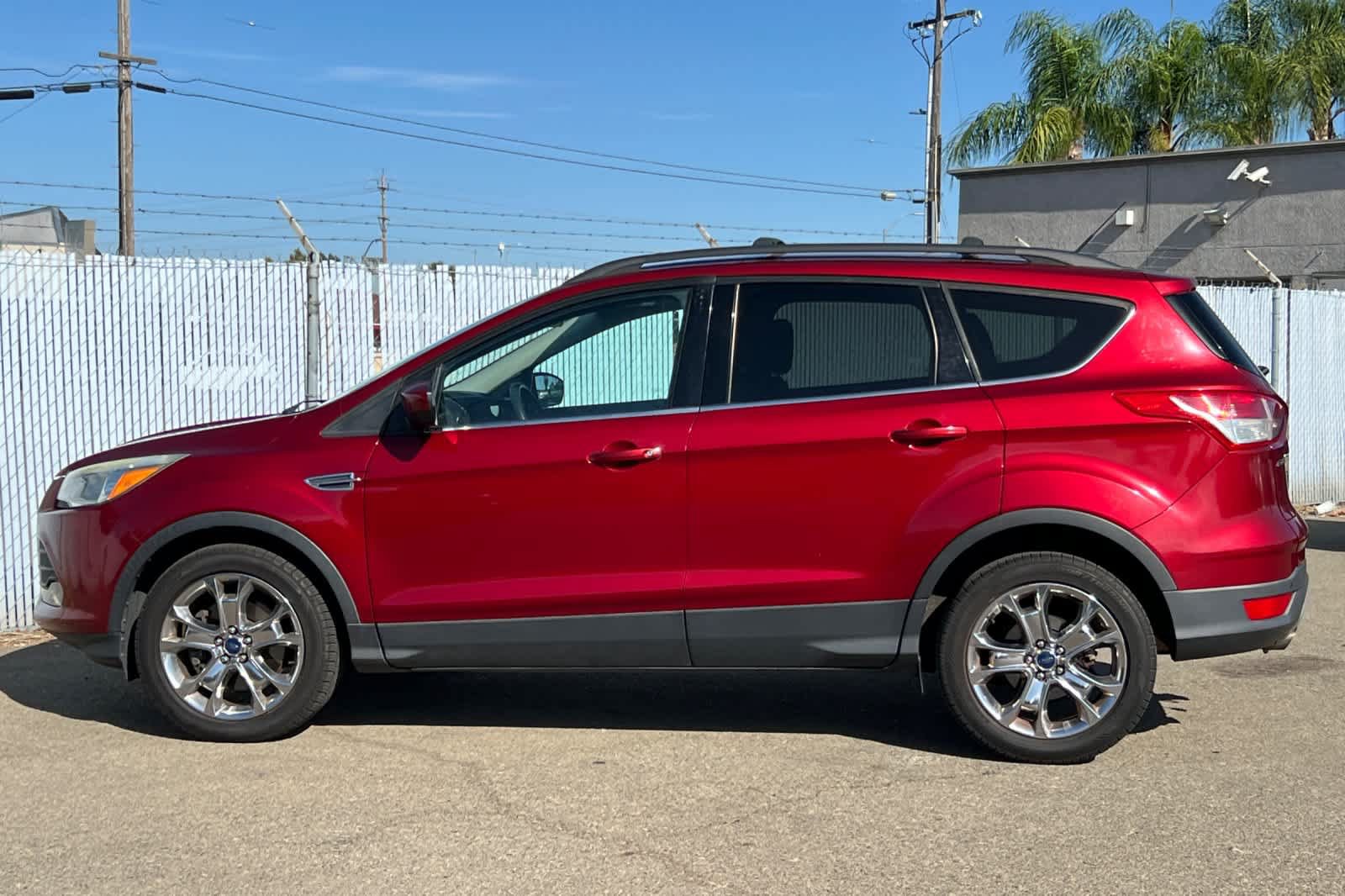 Used 2015 Ford Escape SE w/ Equipment Group 201A AWD/4WD video 2