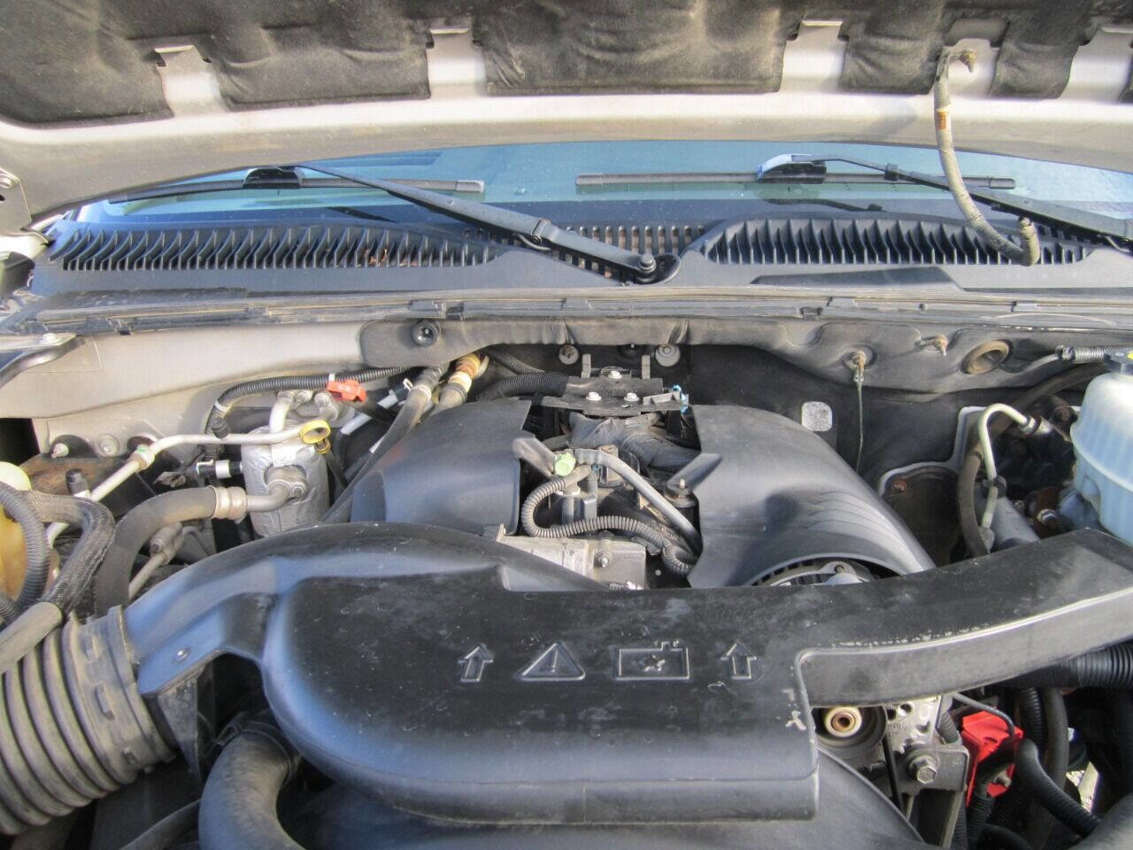 Used 2004 Cadillac Escalade AWD image 12