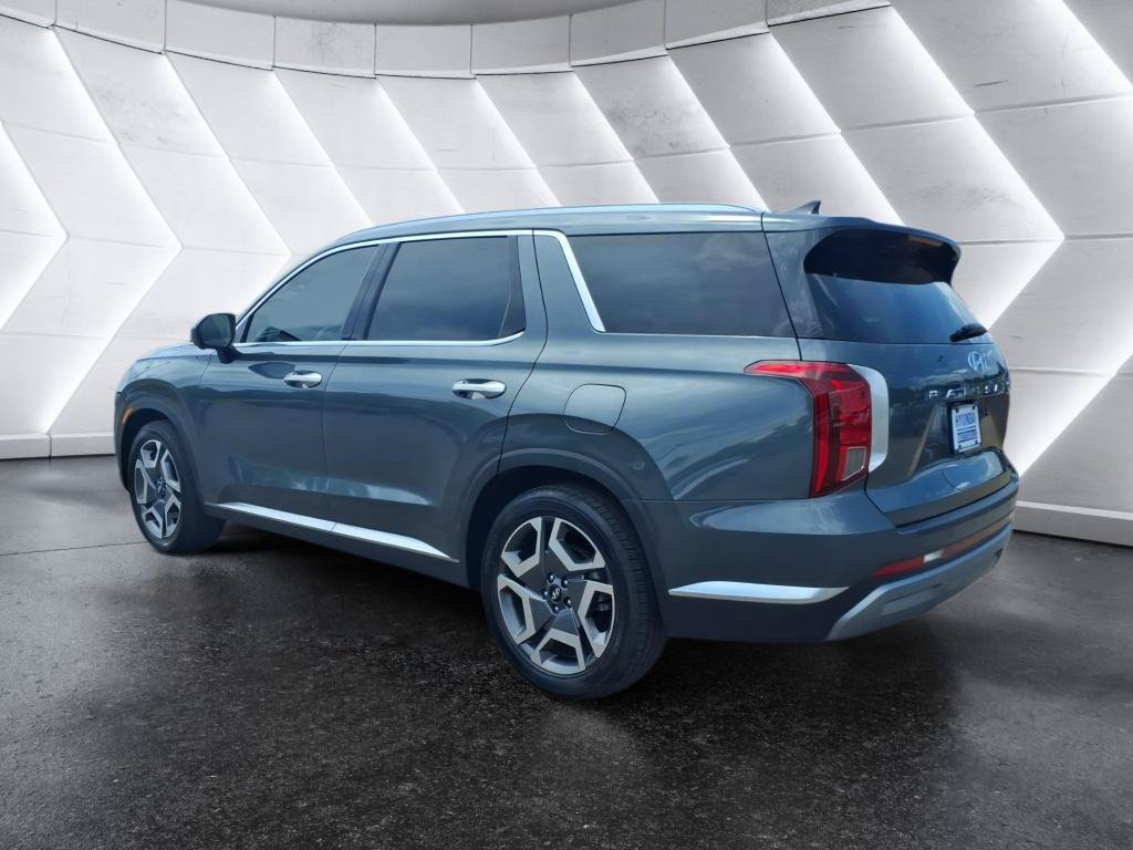 Used 2023 Hyundai Palisade Limited w/ Cargo Package FWD image 3