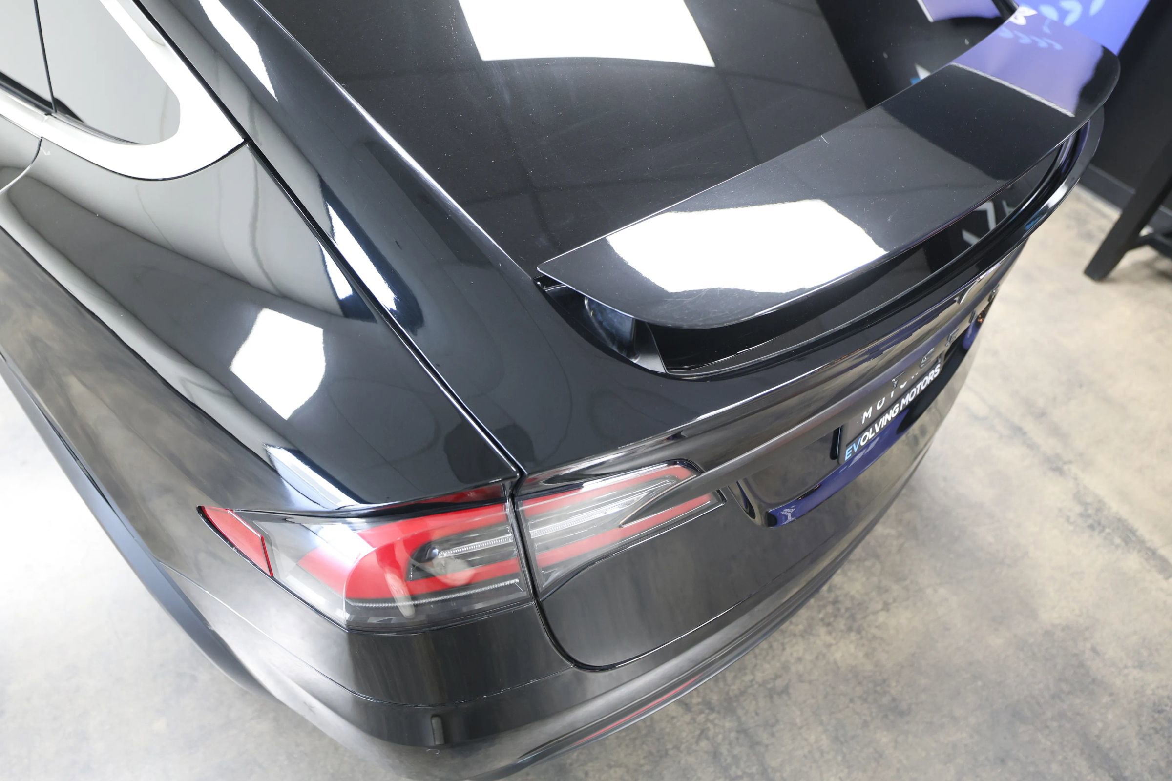 Used 2018 Tesla Model X 75D image 18