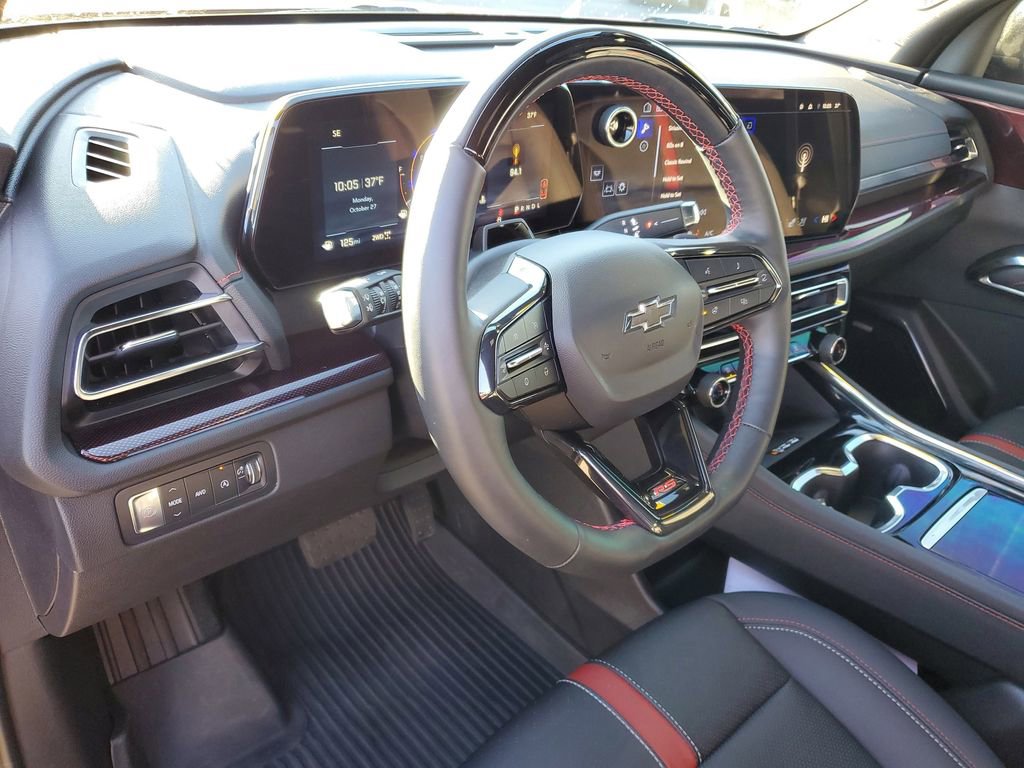 Used 2025 Chevrolet Traverse RS w/ LPO, Floor Liner Package image 8