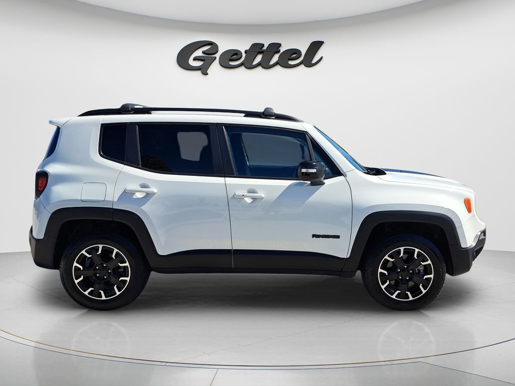 Used 2023 Jeep Renegade Latitude image 3