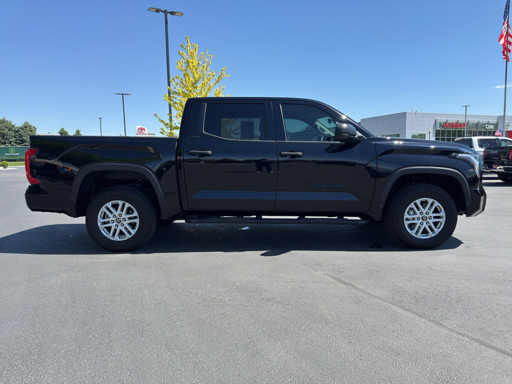Used 2022 Toyota Tundra SR5 AWD/4WD image 2