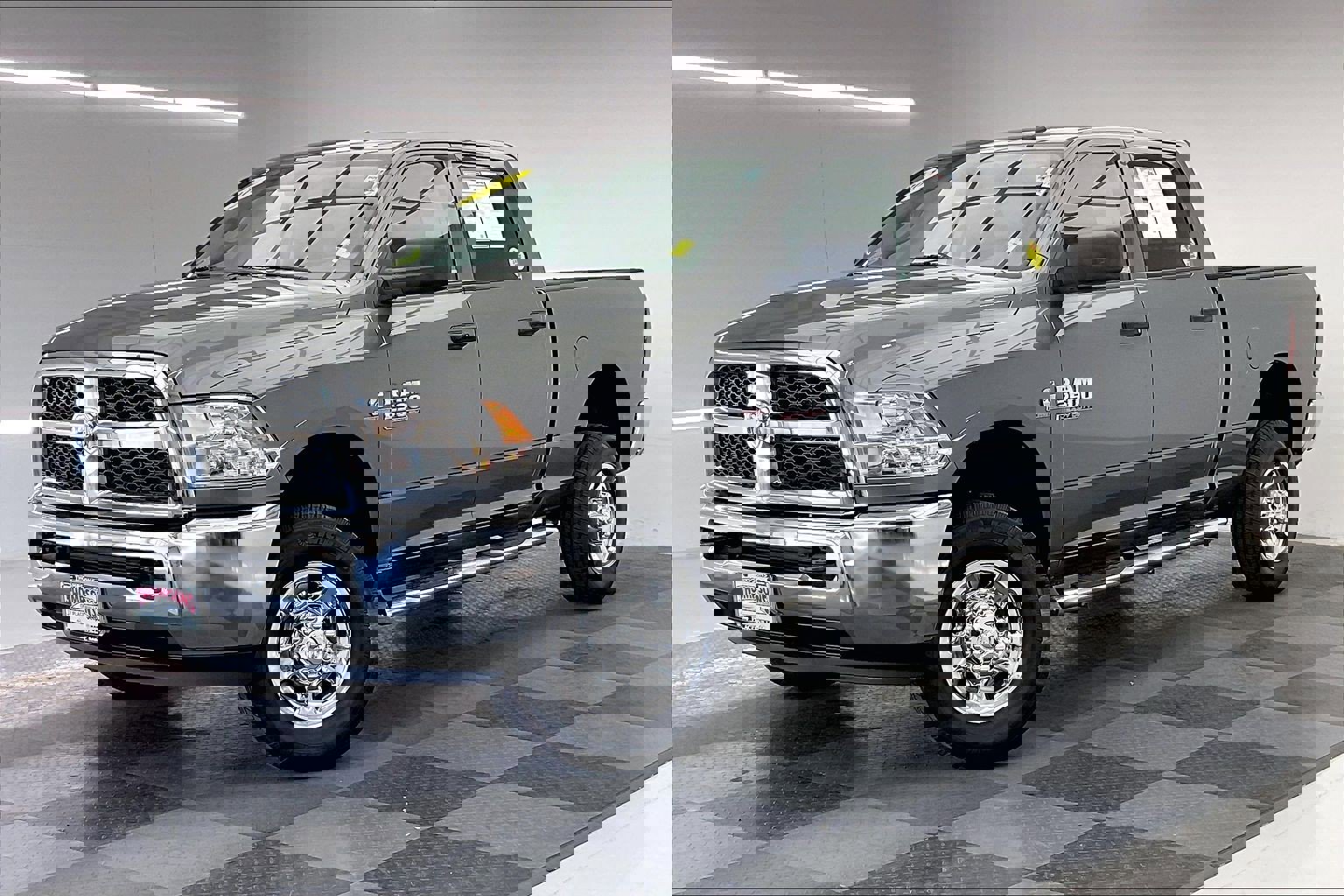 Used 2013 RAM 2500 Tradesman w/ Chrome Appearance Group image 12