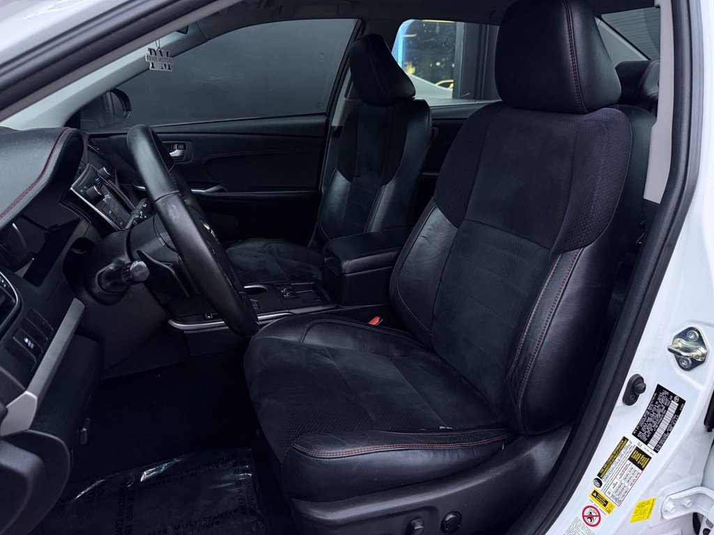 Used 2016 Toyota Camry FWD image 6