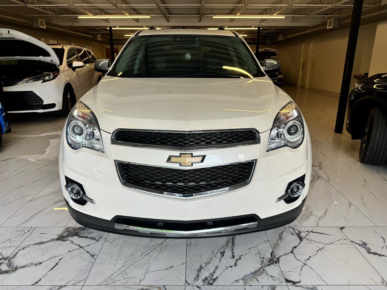 Used 2015 Chevrolet Equinox LTZ FWD image 2