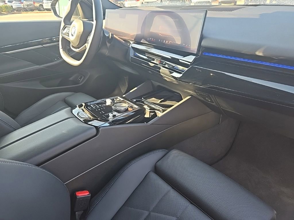 Used 2024 BMW 530i xDrive w/ Premium Package image 14