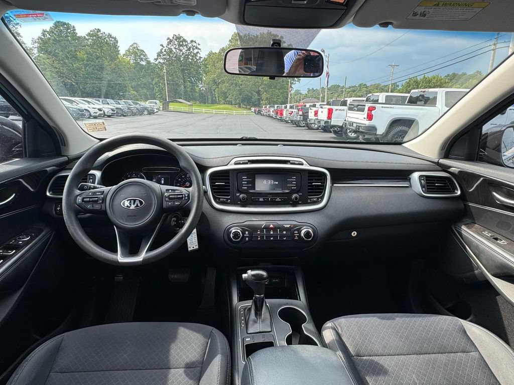 Used 2018 Kia Sorento L FWD image 16