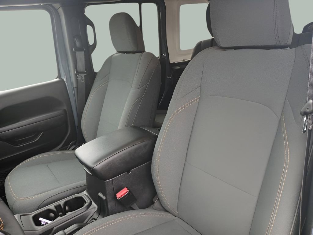 Used 2024 Jeep Wrangler Unlimited AWD/4WD image 21