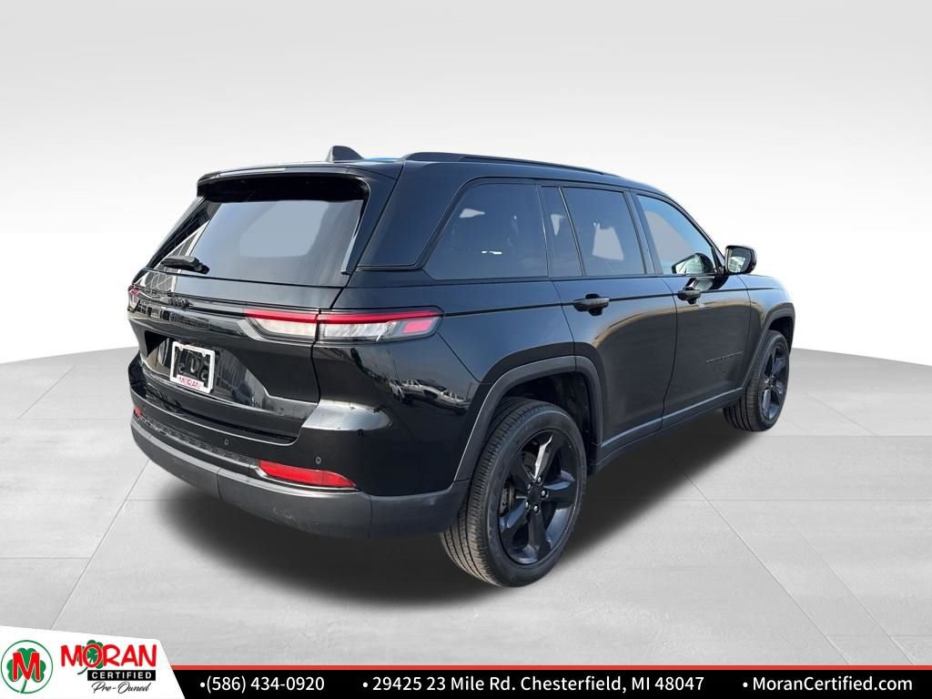 Used 2023 Jeep Grand Cherokee Altitude image 5
