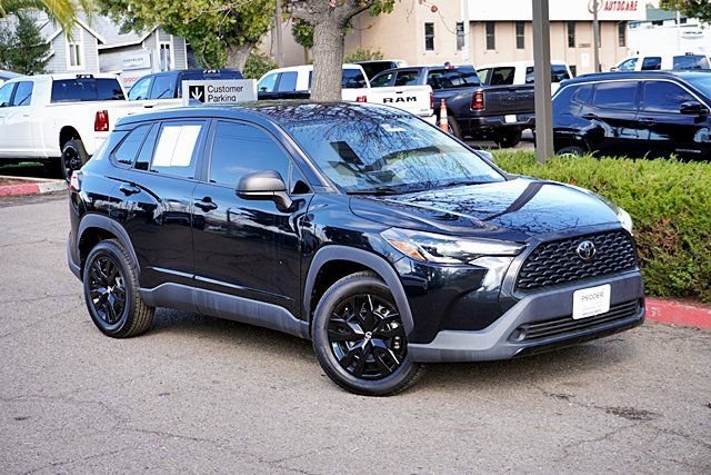 Used 2022 Toyota Corolla Cross L image 3