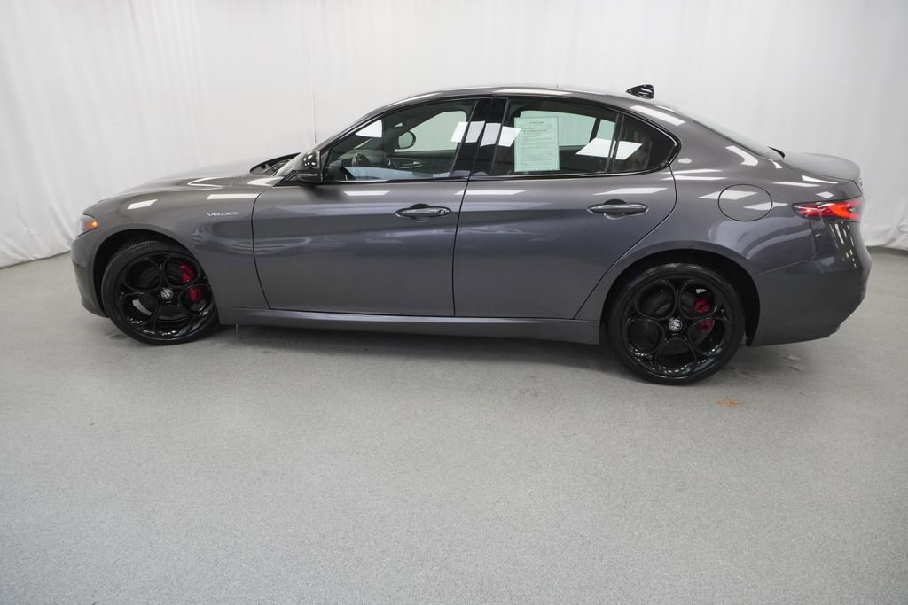 Used 2024 Alfa Romeo Giulia Veloce image 15