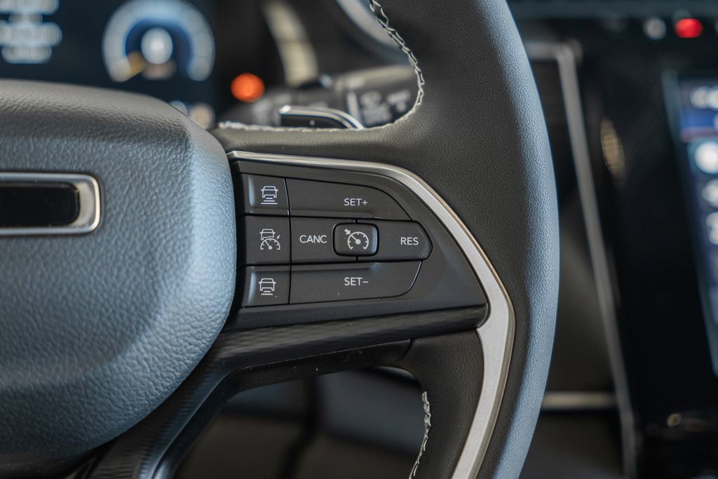 New 2025 Jeep Grand Cherokee Laredo X w/ Luxury Tech Group I image 27